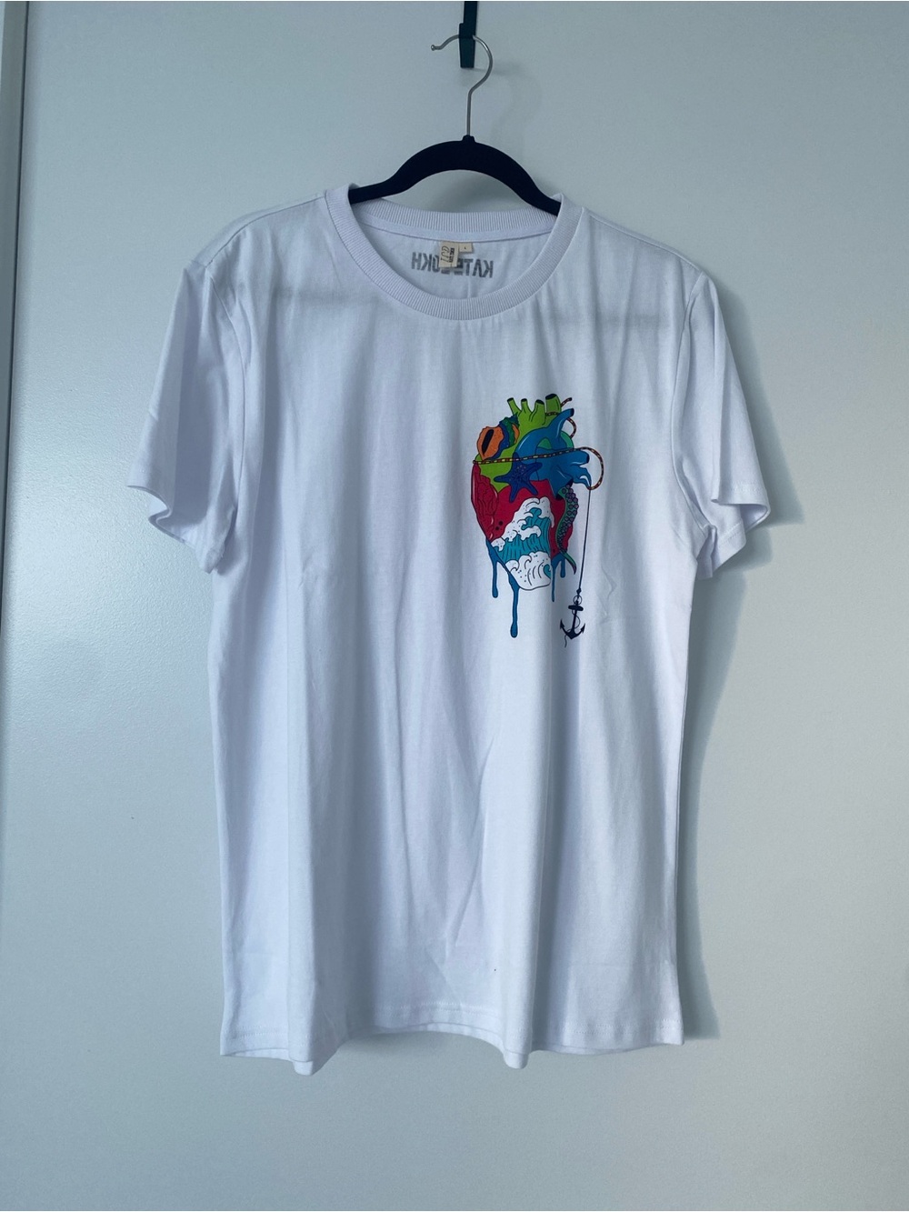 White Graphic Heart Print Women T-Shirt